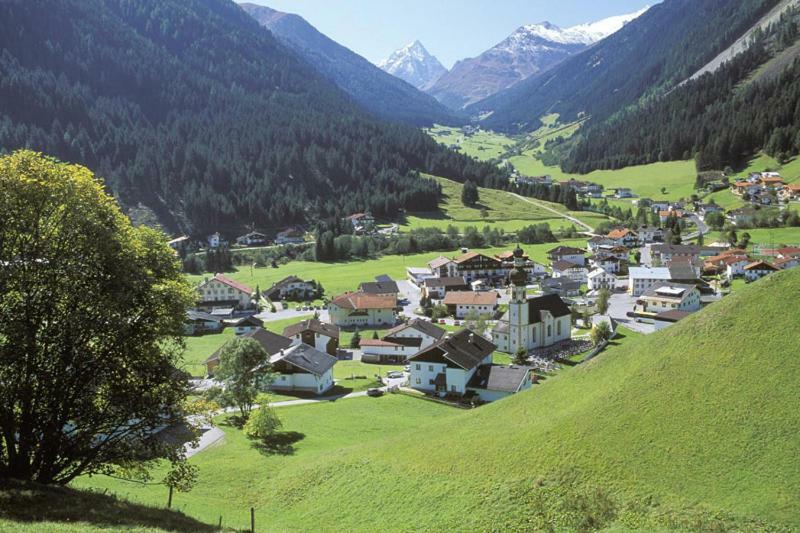 Apartments Weissstein Gries im Sellrain Exterior photo